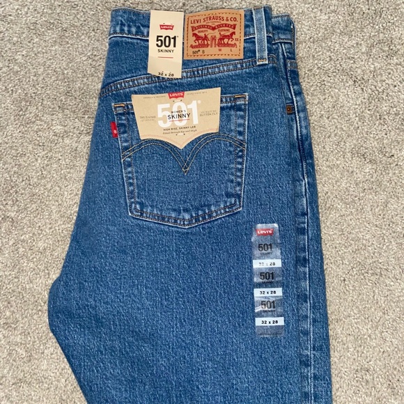 Levi’s 501 Skinny Jeans - Picture 1 of 5